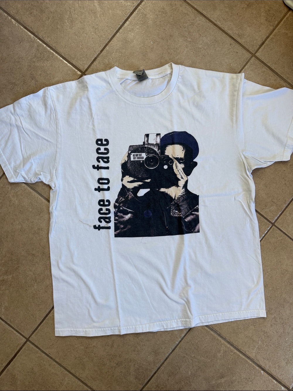 White 'Face to Face' Graphic t-shirt